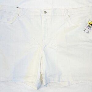 NWT GLORIA VANDERBILT Women Classic Rise White Denim Amanda Shorts Plus Size 22W